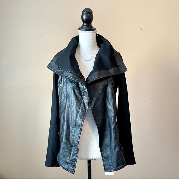BLANK NYC | Black Faux Leather Mixed Media Moto Jacket Sz XS - Picture 3 of 12